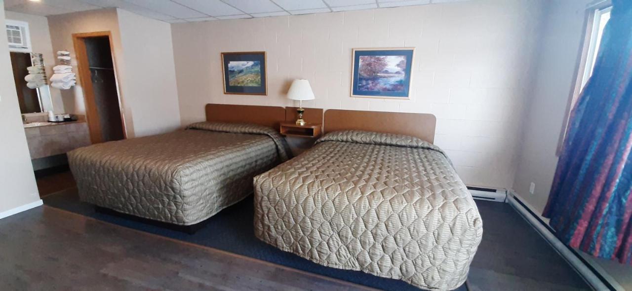 Mary'S Motel Golden Esterno foto