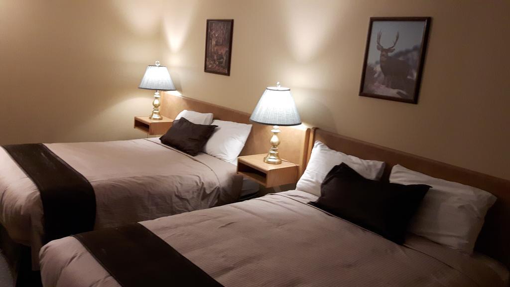 Mary'S Motel Golden Esterno foto